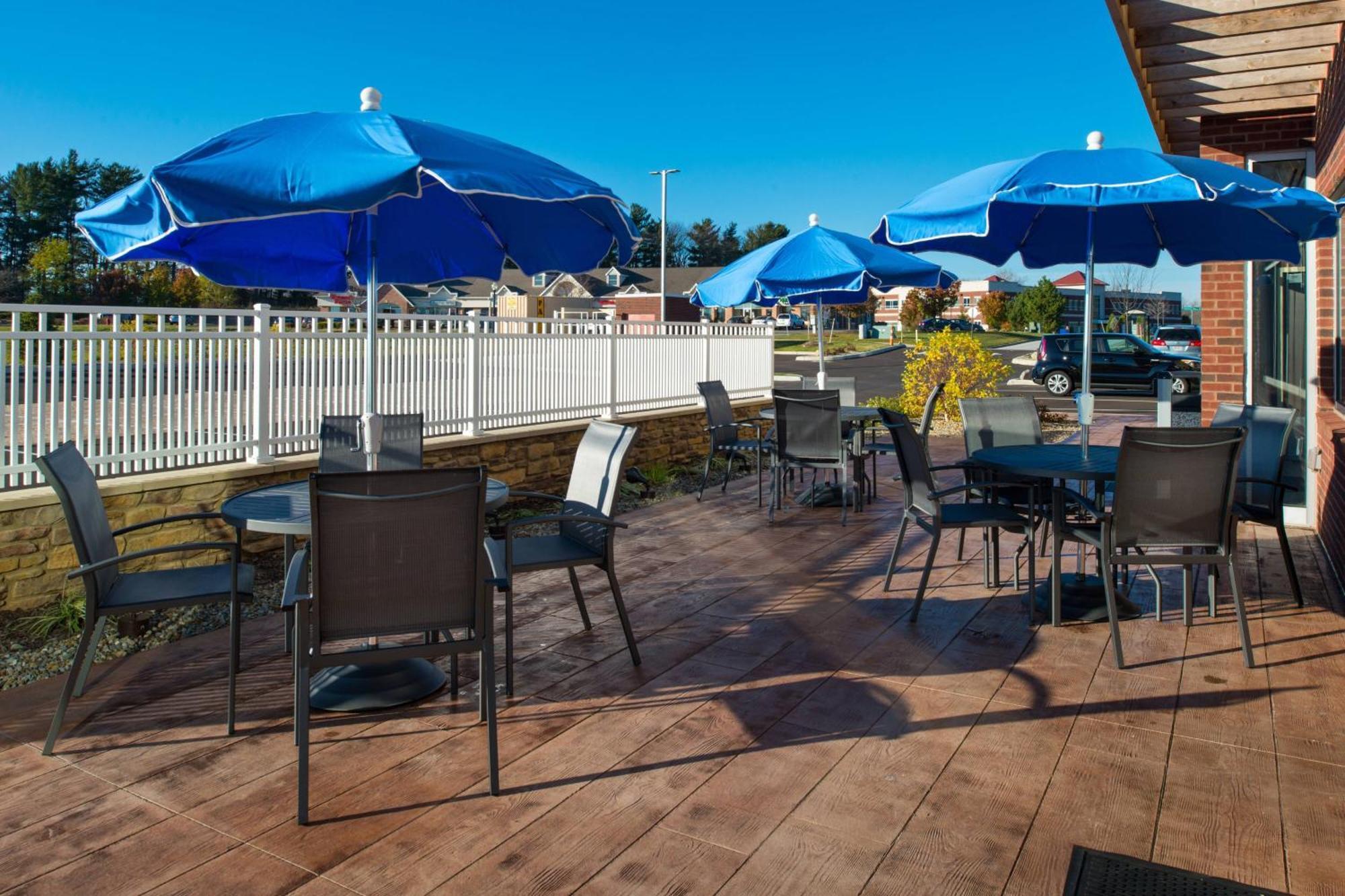 Fairfield Inn & Suites By Marriott Akron Stow Exterior photo